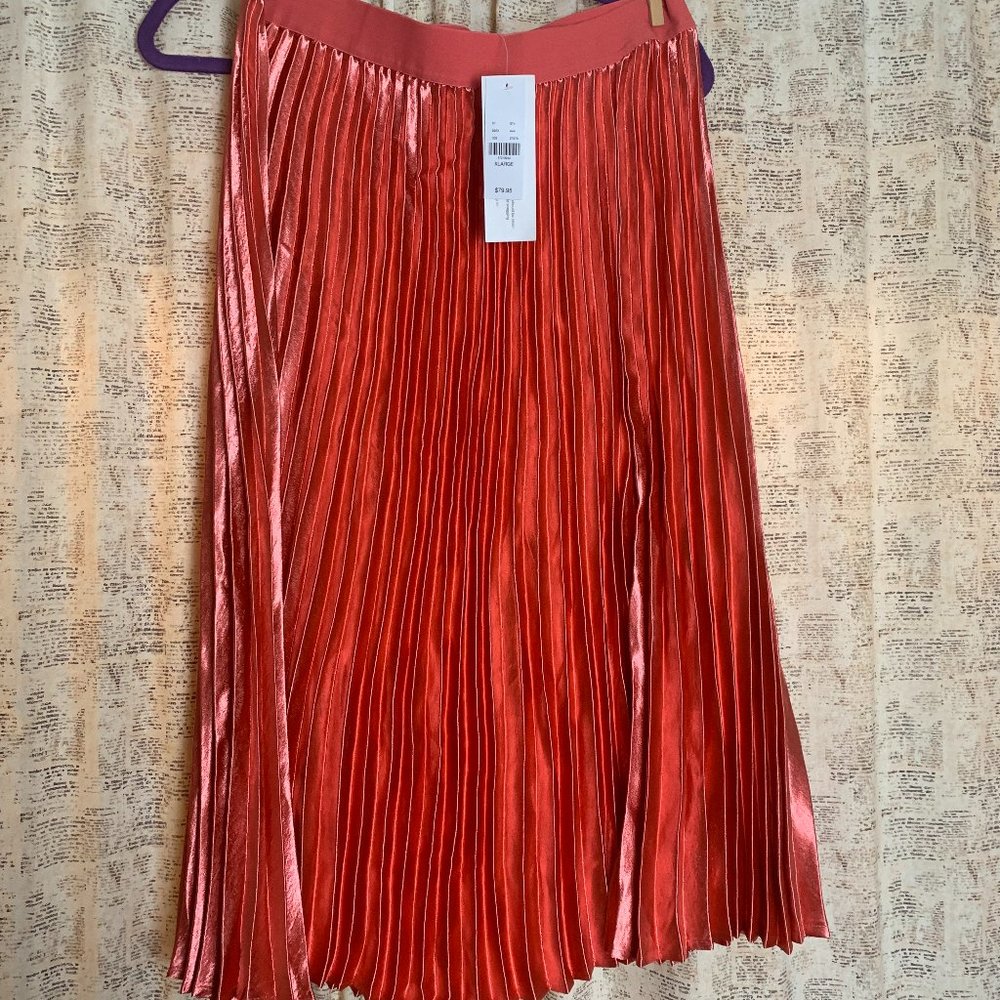 Shimmery Gold/Pink Pleated Skirt